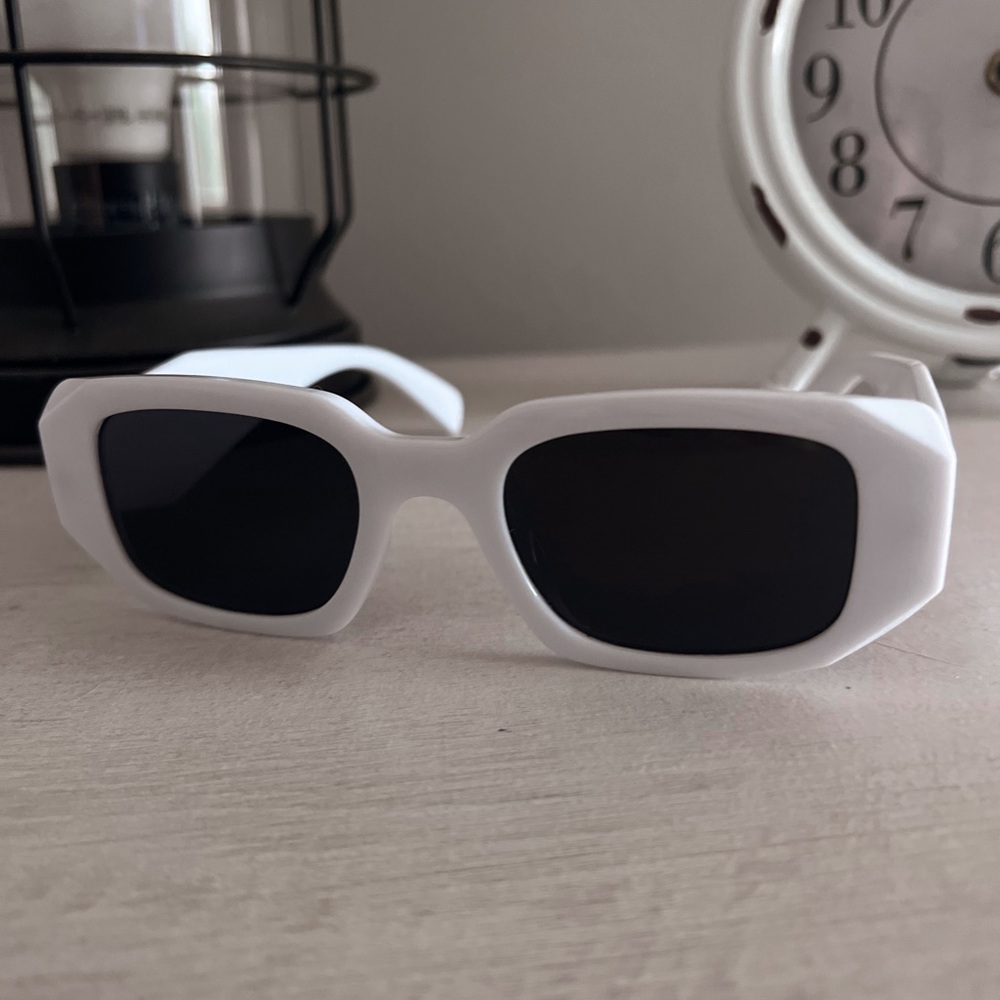 White rectangle sunglasses trendy
